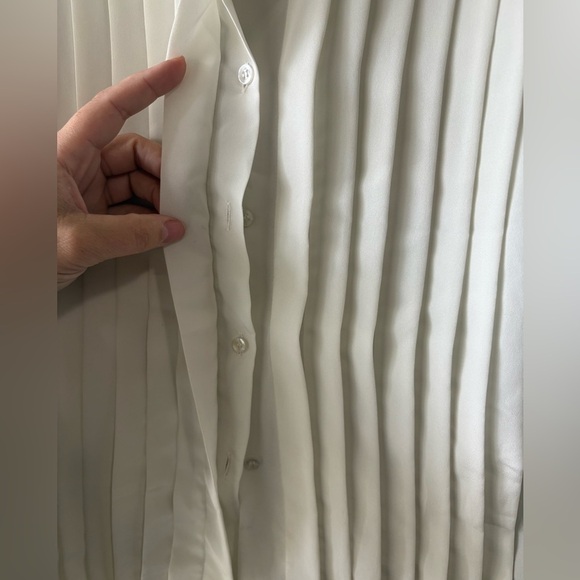 CHAUS, size 10, Elegant White Pleated long sleeve Women's Blouse - Picture 5 of 6